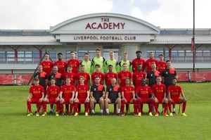 Mannschaftsfoto der U18 des FC Liverpool (Foto: FC Liverpool)