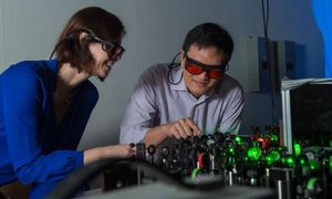 Superkamera: Sie ist schneller als die Moleküle (Foto: Jeff Fitlow, rice.edu)