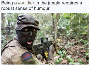 Soldat: Twitter-User stoßen sich an diesem Bild (Foto: BritishArmy/Twitter) Soldat: Twitter-User stoßen sich an diesem Bild (Foto: BritishArmy/Twitter)