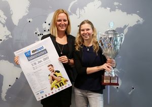 Carolin Lederer und Carina Richter (v.l.n.r.) (Foto: ebm-papst)