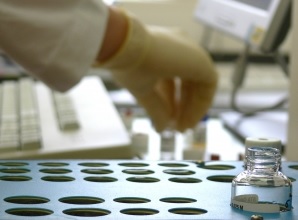 Analyse: Bald sind Katalysatoren aus Salzen (Foto: pixelio.de/Michael Bührke)