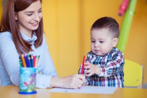 Auch bei Kindern wird der Graue Star operiert (© spass - Fotolia.com)