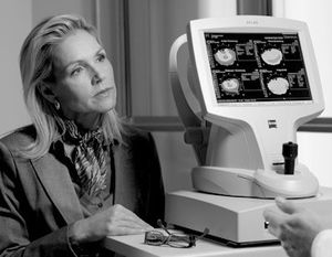 Beim Augenarzt: Apparaturen stark nachgefragt (Foto: zeiss.de/meditec)