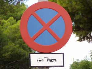 Halteverbot: Briten verpetzen Verkehrssünder (Foto: Klaus Stricker/pixelio.de)