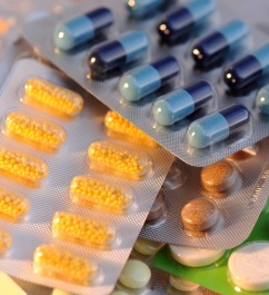 Blister: Forscher wollen HIV besiegen (Foto: pixelio.de, Dr. Klaus-Uwe Gerhardt)