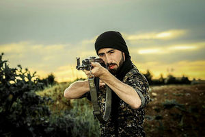 Kurdischer Kämpfer: bietet dem IS die Stirn (Foto: flickr.com/Kurdishstruggle)