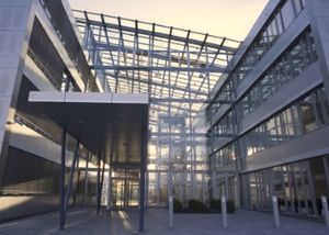 Deutz-Zentrale in Köln: Konzern will 2017 durchstarten (Foto: deutz.com)