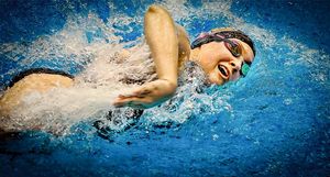 Schwimmen: Wearable an der Brille überwacht das Training (Foto: ovao.com)