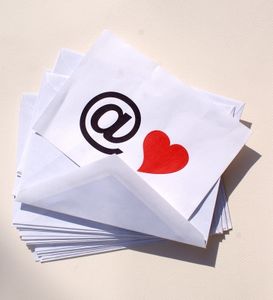 Liebesbrief: Digitales Flirten wird beendet (Foto: pixelio.de/S. Hofschlaeger)