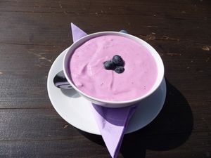 Heidelbeer-Joghurt: Knochen bleiben gesund (Foto: pixelio.de, campomalo)