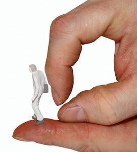 Vor Enlassung: Fehltritte kosten CEOs Jobs (Foto: pixelio.de, S. Hofschlaeger)