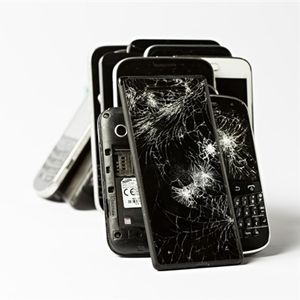 Defekt: Kaum ein Hersteller macht Reparatur leicht (Foto: Fred Dott, Greenpeace)