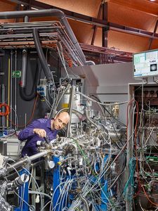 PSI-Forscher Patrick Hemberger (Foto: Scanderbeg Sauer Photography)