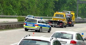 Autobahnunfall: App dokumentiert genauen Ablauf (Foto: Rainer Sturm, pixelio.de)