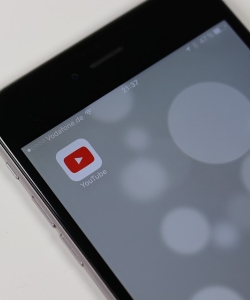 YouTube: Starke Kontrollen gegen Extremisten (Foto: Digitalpfade, pixabay.com)