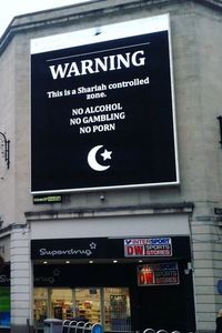 Gehackt: Scharia-Warnung statt Werbung (Foto: /pol/NewsForever, twitter.com) Gehackt: Scharia-Warnung statt Werbung (Foto: /pol/NewsForever, twitter.com)