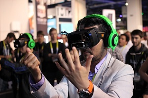VR: Wird für Unternehmen immer interessanter (Foto: Maurizio Pesce, flickr.com)
