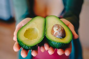 Avocado: Als Symbol der Luxus-Sucht Junger definiert (Foto: coyot, pixabay.com)