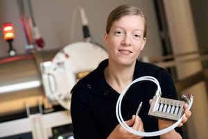 Bioforscherin Ilja Voets entschlüsselt Angriffstechnik (Foto: tue.nl)