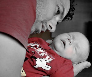 Vater und Sohn: Männer im Schnitt 31 Jahre (Foto: pixelio.de, sabrina gonstalla) Vater und Sohn: Männer im Schnitt 31 Jahre (Foto: pixelio.de, sabrina gonstalla)