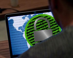 Cyber-Attacke: Algorithmus erkennt Angriffsziel sofort (Foto: pixabay, HypnoArt)