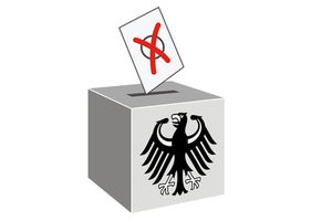 Wahlurne: Deutsche informieren sich digital (Foto: Tim Reckmann, pixelio.de)