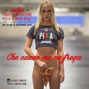 Umstrittenes Bild: kein guter Werbegeschmack (Foto: Toula Drimonis, twitter.com)