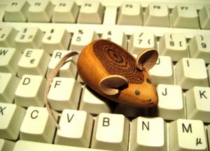 Spielzeug: Kinder surfen täglich 30 Minuten (Foto: Rainer Sturm/pixelio.de) Spielzeug: Kinder surfen täglich 30 Minuten (Foto: Rainer Sturm/pixelio.de)