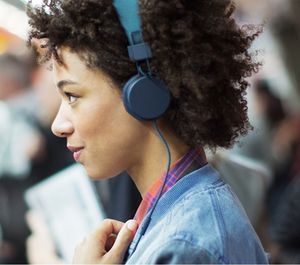 Groove-Music-Nutzerin: muss jetzt zu Spotify umziehen (Foto: microsoft.com) Groove-Music-Nutzerin: muss jetzt zu Spotify umziehen (Foto: microsoft.com)