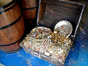 Piratenschatz: Fette Beute zu machen, wird schwerer (Foto: tokamuwi, pixelio.de)