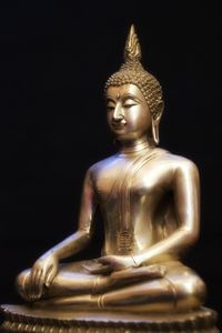 Buddha: Spiritualität hilft am Arbeitsplatz (Foto: Jürgen Reitböck, pixelio.de)