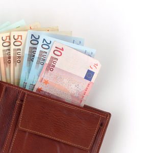 Geld: Ungeduldige Menschen sind weniger bedacht (Foto: Thommy Weiss, pixelio.de)