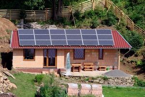 Solar-Haus: bringt beim Verkauf nichts (Foto: Thomas Max Müller, pixelio.de)