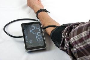 Blutdruck: Bei Kinderkrebs-Überlebenden zu hoch (Foto: pixelio.de/B. Kasper)