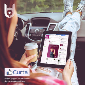 Frau im Taxi: entspanntes Mitfahren mit Chauffeurin (Foto: ladydriver.com.br)