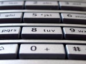 Tasten-Handy: SMS-Schreiben war aufwendig (Foto: Klicker, pixelio.de)