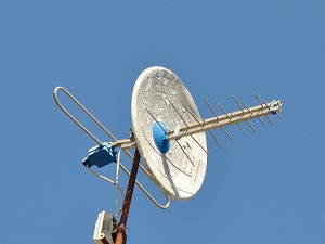 Sat-Empfang: Das soll digitale Kluft überbrücken (Foto: Stihl024, pixelio.de)