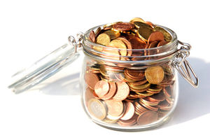 Notgroschen: Deutschen legen Bares zurück (Foto: Petra Bork, pixelio.de)