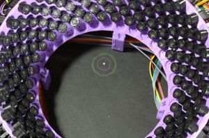 Partikel werden so erfolgreich zum Schweben gebracht (Foto: bristol.ac.uk)