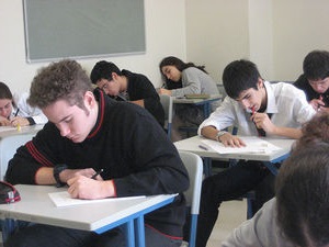 Prüfung schreiben: KI lernt das Korrigieren (Foto: ccarlstead, flickr.com)
