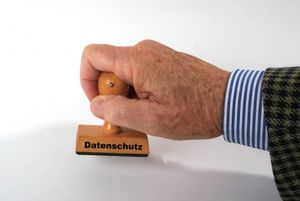 Datenschutz: DSGVO-Umsetzung oft aufwendig (Foto: Rainer Sturm, pixelio.de)