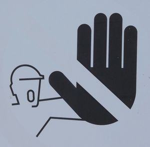 Stopp: Stockholm will Diskriminierung verbannen (Foto: Dieter Schütz/pixelio.de) Stopp: Stockholm will Diskriminierung verbannen (Foto: Dieter Schütz/pixelio.de)