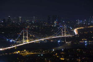 Istanbul bei Nacht (Foto: Burak Kebapci/Pexel)