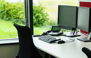 Arbeitsplatz: Telefon und E-Mail am beliebtesten (Foto: pixelio.de/Rainer Sturm)