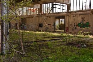 Leerstehende Halle: heiß begehrt in Maine (Foto: pixelio.de, Jürgen Nießen)