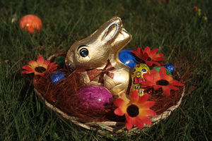Schokoladenhase: Er wird klar mit Ostern assoziiert (Foto: pixelio.de/Nightmage)