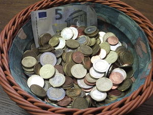 Geld sammeln: Guter Ruf hilft auch online (Foto: Burkard Vogt, pixelio.de)