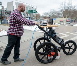 Neues Bodenradar scannt den Untergrund genau ab (Foto: Brian Jenkins, uvm.edu)