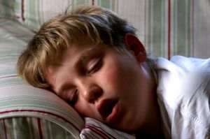Schlaf: Er ist elementar wichtig für Gesundheit (Foto: pixelio.de, hofschlaeger)