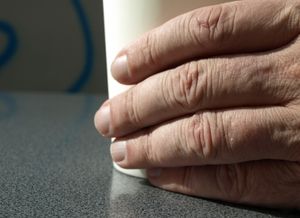 Griff: Testosteronwerte oft zu wenig beachtet (Foto: pixelio.de, CFalk)